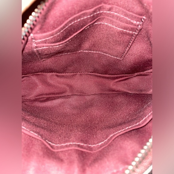 COACH SIGNATURE C BURGUNDY CANVAS MINI CAMERA BAG CROSSBODY HANDBAG PURSE $298 - Picture 4 of 16